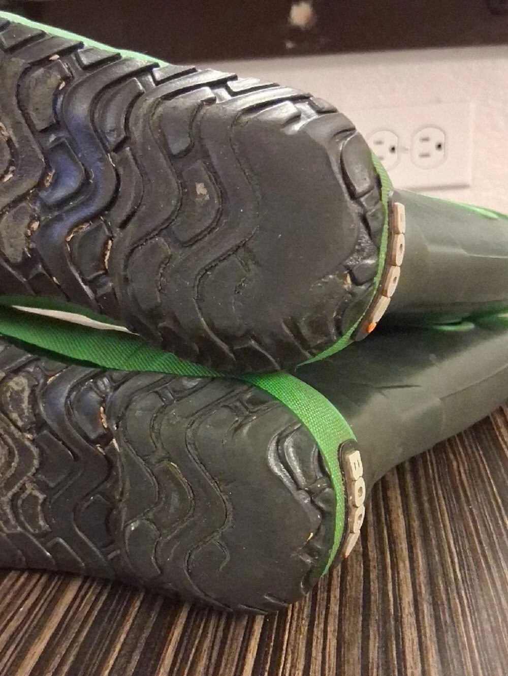 Bogs Kids Green Rubber Rain Boots with Lime Trim